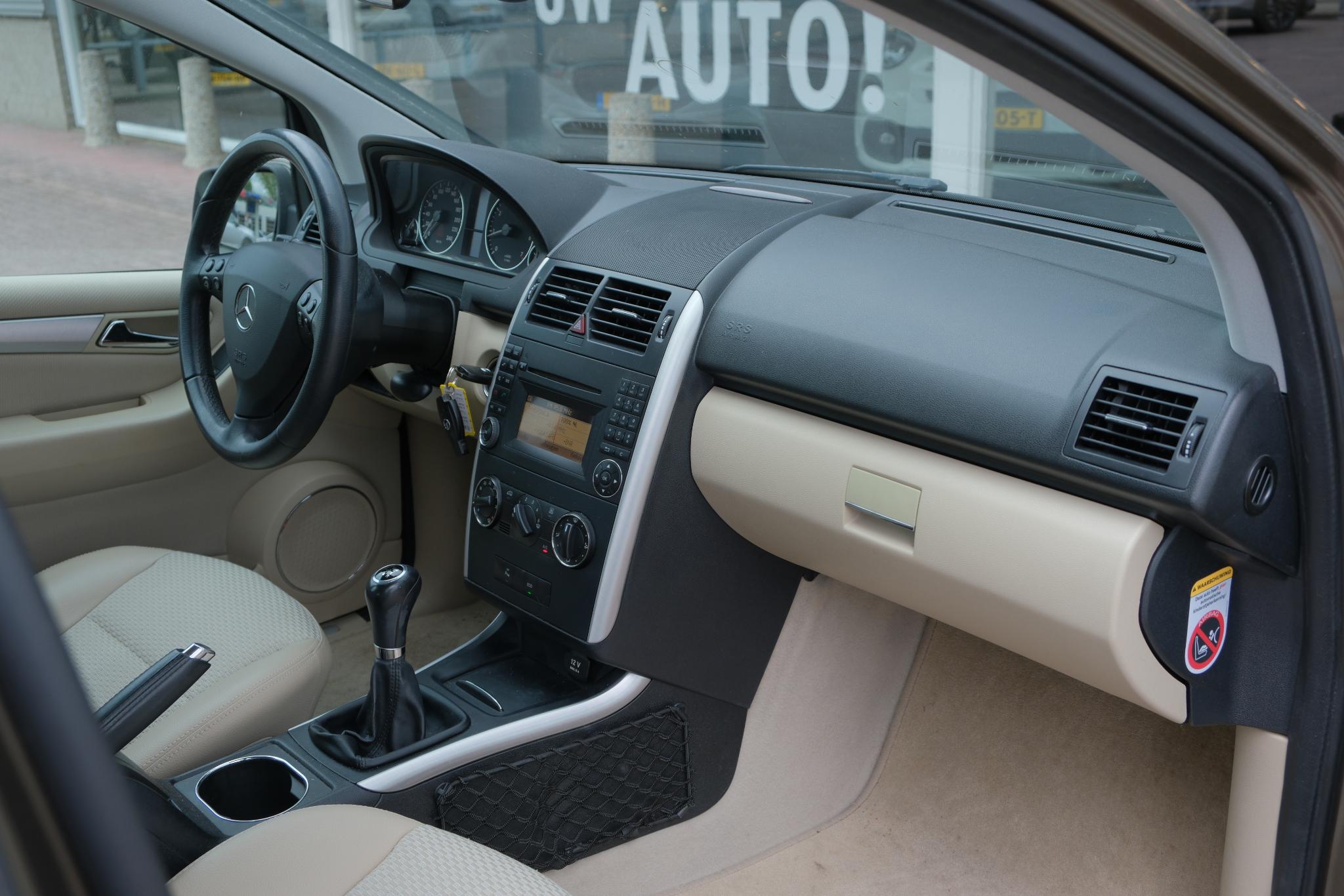 Mercedes-Benz A-Klasse 160 95pk 5-drs Business Class Avantgarde | Airco | Cruise | PDC | Trekhaak afbeelding 7