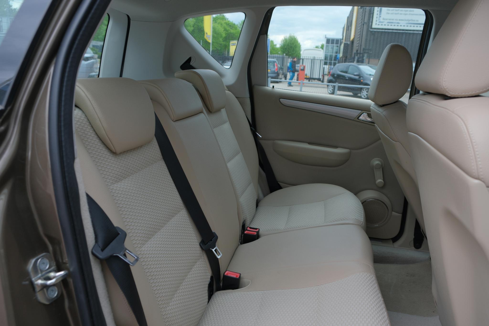 Mercedes-Benz A-Klasse 160 95pk 5-drs Business Class Avantgarde | Airco | Cruise | PDC | Trekhaak afbeelding 9
