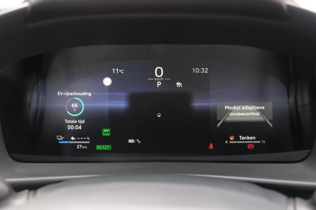 Toyota C-HR 2.0 Plug-in Hybrid 220pk Dynamic | Navi | App Connect | Climate | Adaptive Cruise | Camera | Keyless | Dodehoek | Winter Pakket afbeelding 11