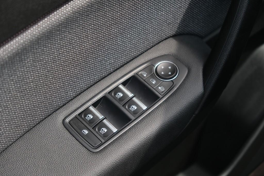 Renault Captur 1.8 E-Tech full hybrid 160pk techno | Navi | App Connect | Climate | Adaptive Cruise | Keyless | Camera | Winter Pakket afbeelding 24