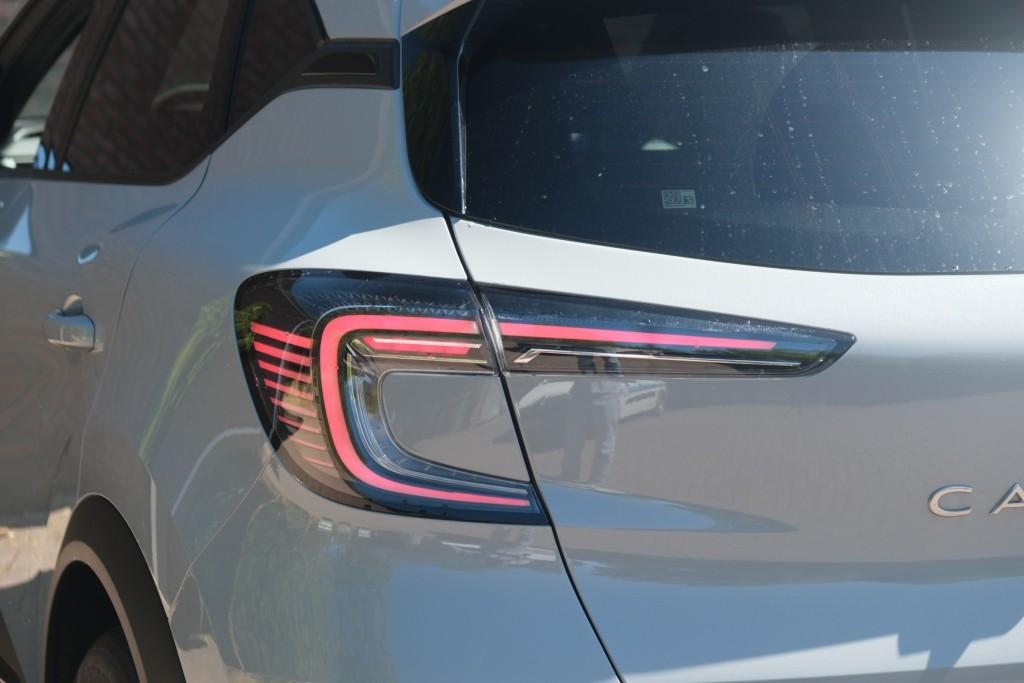 Renault Captur 1.8 E-Tech full hybrid 160pk techno | Navi | App Connect | Climate | Adaptive Cruise | Keyless | Camera | Winter Pakket afbeelding 27