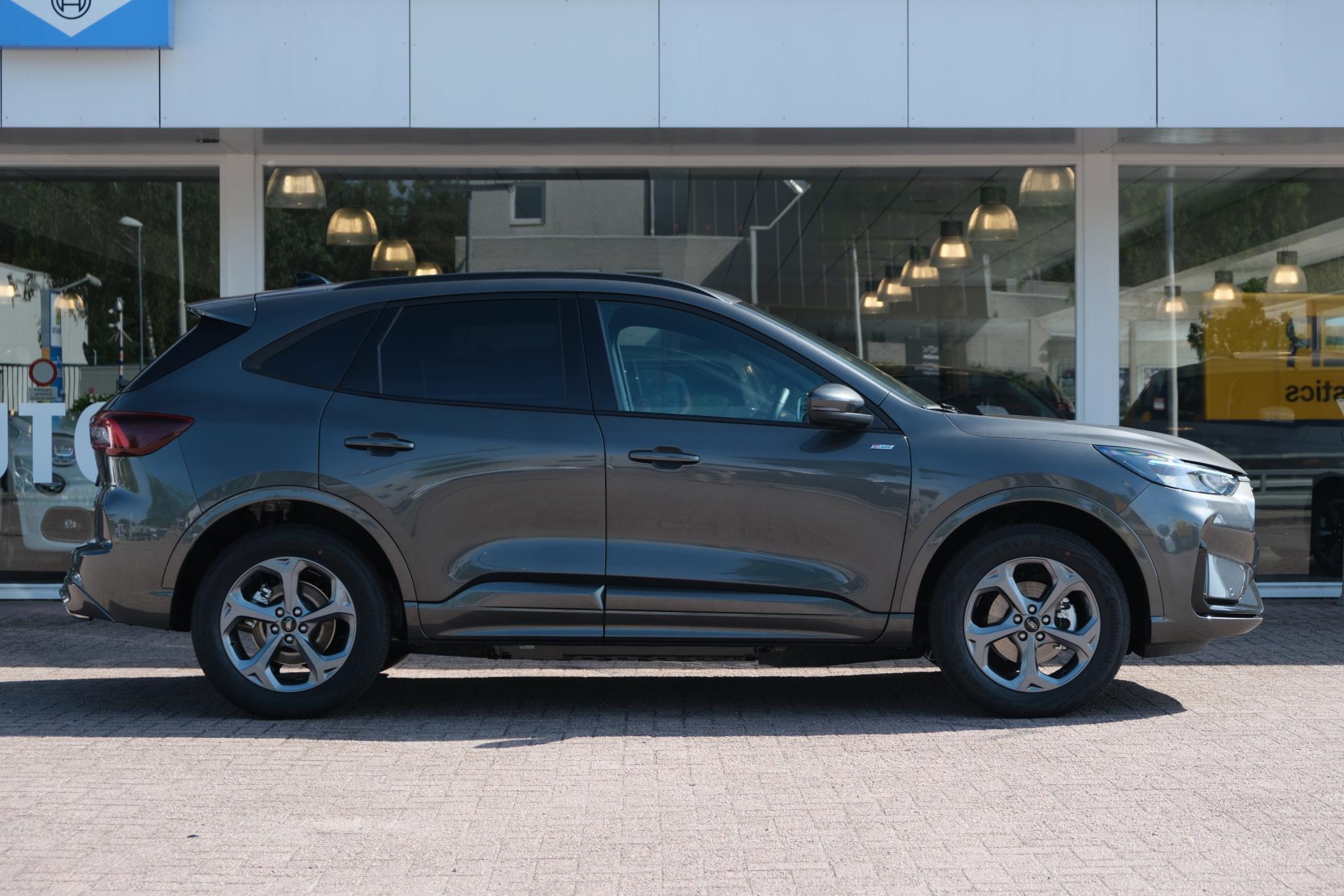 Ford Kuga 2.5 PHEV 243pk Aut. ST-Line | Navi | App Connect | Climate | Camera | Keyless | Dodehoek | Winter Pakket afbeelding 4