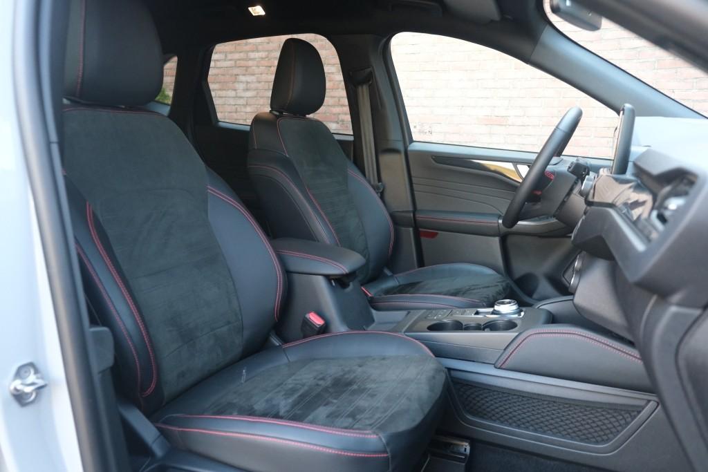 Ford Kuga 2.5 PHEV 225pk Aut. Graphite Tech Edition | Navi | App Connect | Climate | Adaptive Cruise | Camera | Bang & Olufsen | Head-up Display | Winter Pakket | Trekhaak afbeelding 6