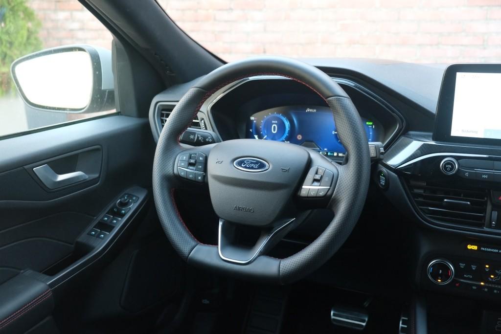 Ford Kuga 2.5 PHEV 225pk Aut. Graphite Tech Edition | Navi | App Connect | Climate | Adaptive Cruise | Camera | Bang & Olufsen | Head-up Display | Winter Pakket | Trekhaak afbeelding 12