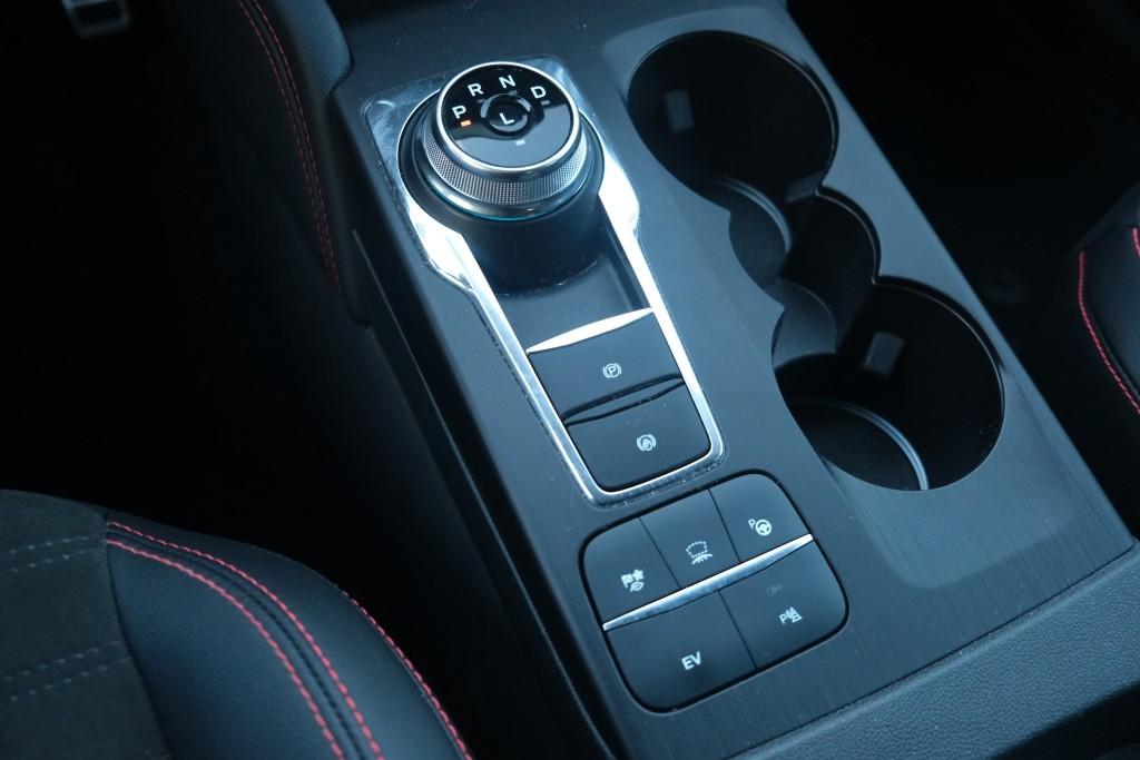 Ford Kuga 2.5 PHEV 225pk Aut. Graphite Tech Edition | Navi | App Connect | Climate | Adaptive Cruise | Camera | Bang & Olufsen | Head-up Display | Winter Pakket | Trekhaak afbeelding 24