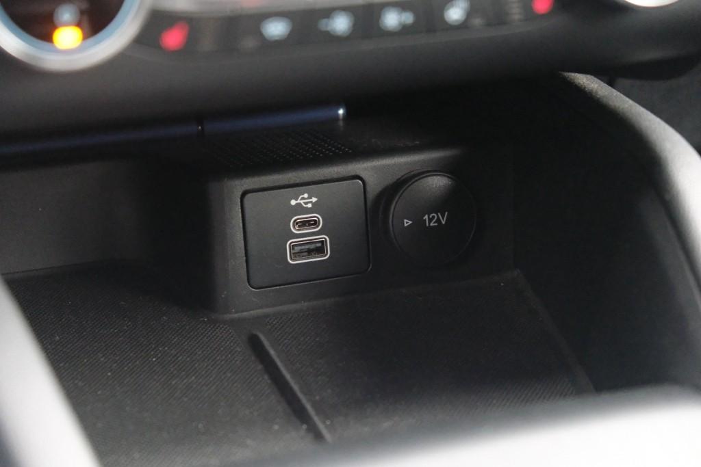 Ford Kuga 2.5 PHEV 225pk Aut. Graphite Tech Edition | Navi | App Connect | Climate | Adaptive Cruise | Camera | Bang & Olufsen | Head-up Display | Winter Pakket afbeelding 26