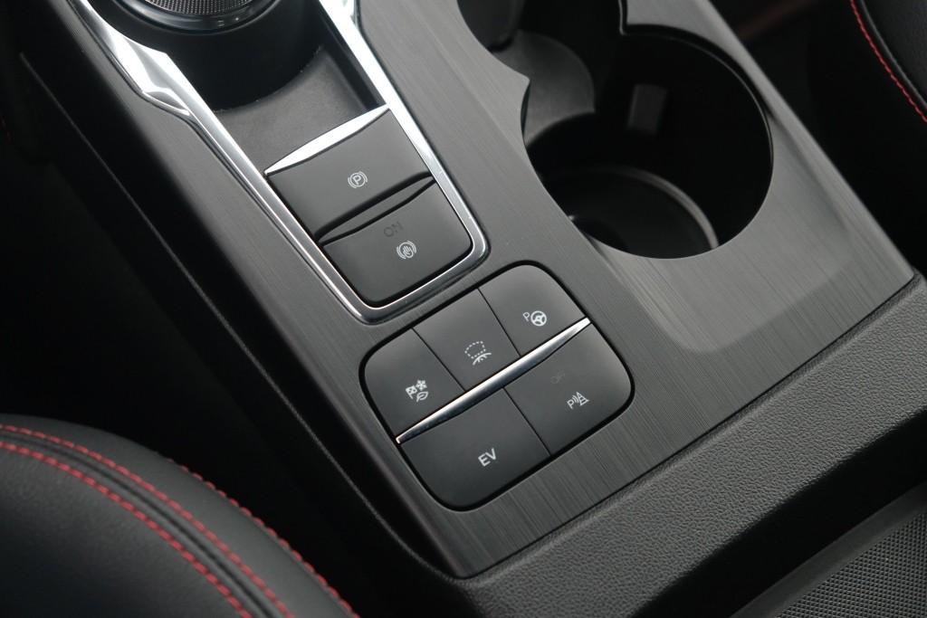 Ford Kuga 2.5 PHEV 225pk Aut. Graphite Tech Edition | Navi | App Connect | Climate | Adaptive Cruise | Camera | Bang & Olufsen | Head-up Display | Winter Pakket afbeelding 28