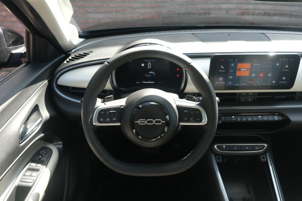 Fiat 600 1.2 Hybrid 110pk DCT6 La Prima | Navi | App Connect | Adaptive Cruise | Climate | Keyless | Camera | Leder | Elektrische Achterklep afbeelding 14
