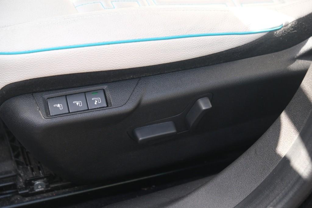 Fiat 600 1.2 Hybrid 110pk DCT6 La Prima | Navi | App Connect | Adaptive Cruise | Climate | Keyless | Camera | Leder | Elektrische Achterklep afbeelding 24