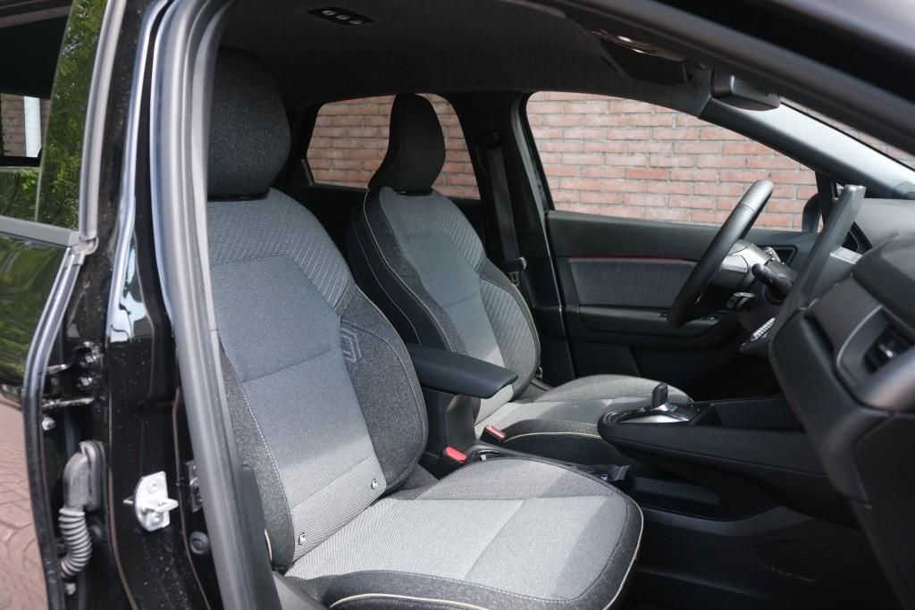 Renault Captur 1.8 E-Tech full hybrid 160pk techno | Navi | App Connect | Climate | Adaptive Cruise | Keyless | Camera | Winter Pakket afbeelding 5