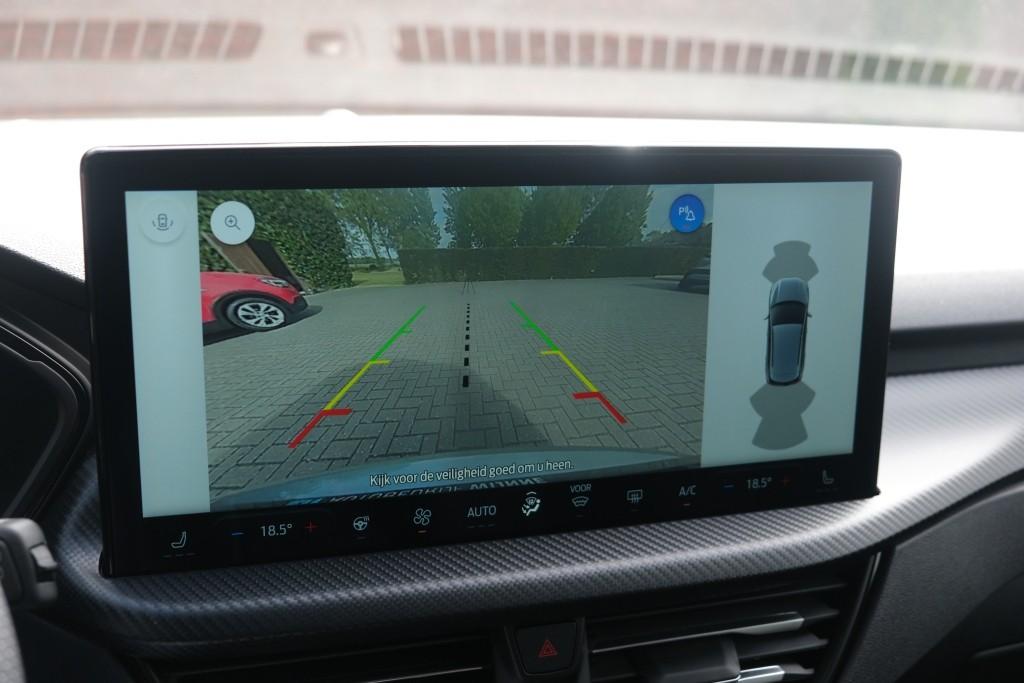 Ford Kuga 2.5 PHEV 243pk Aut. ST-Line | Navi | App Connect | Climate | Camera | Keyless | Dodehoek | Winter Pakket afbeelding 16