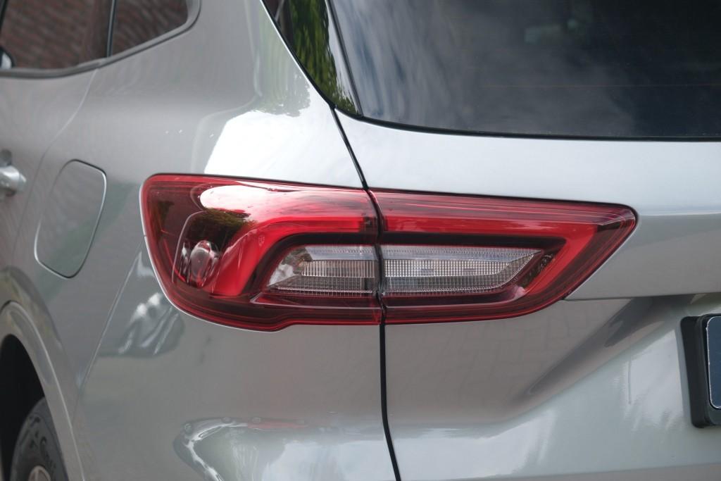 Ford Kuga 2.5 PHEV 243pk Aut. ST-Line | Navi | App Connect | Climate | Camera | Keyless | Dodehoek | Winter Pakket afbeelding 27