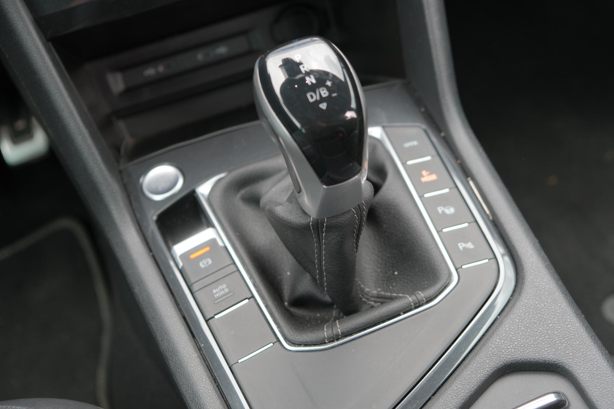 Volkswagen Tiguan 1.4 TSi eHybrid 245pk DSG R-Line Business | Navi | App Connect | Adaptive Cruise | Matrix LED | | Keyless | Camera | Elektrische Achterklep afbeelding 14