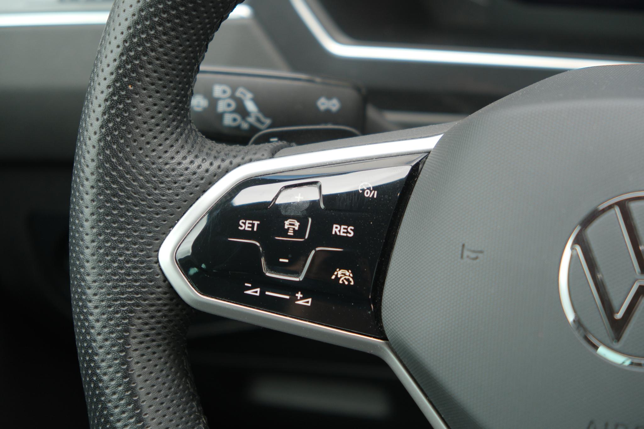 Volkswagen Tiguan 1.4 TSi eHybrid 245pk DSG R-Line Business | Navi | App Connect | Adaptive Cruise | Matrix LED | | Keyless | Camera | Elektrische Achterklep afbeelding 15