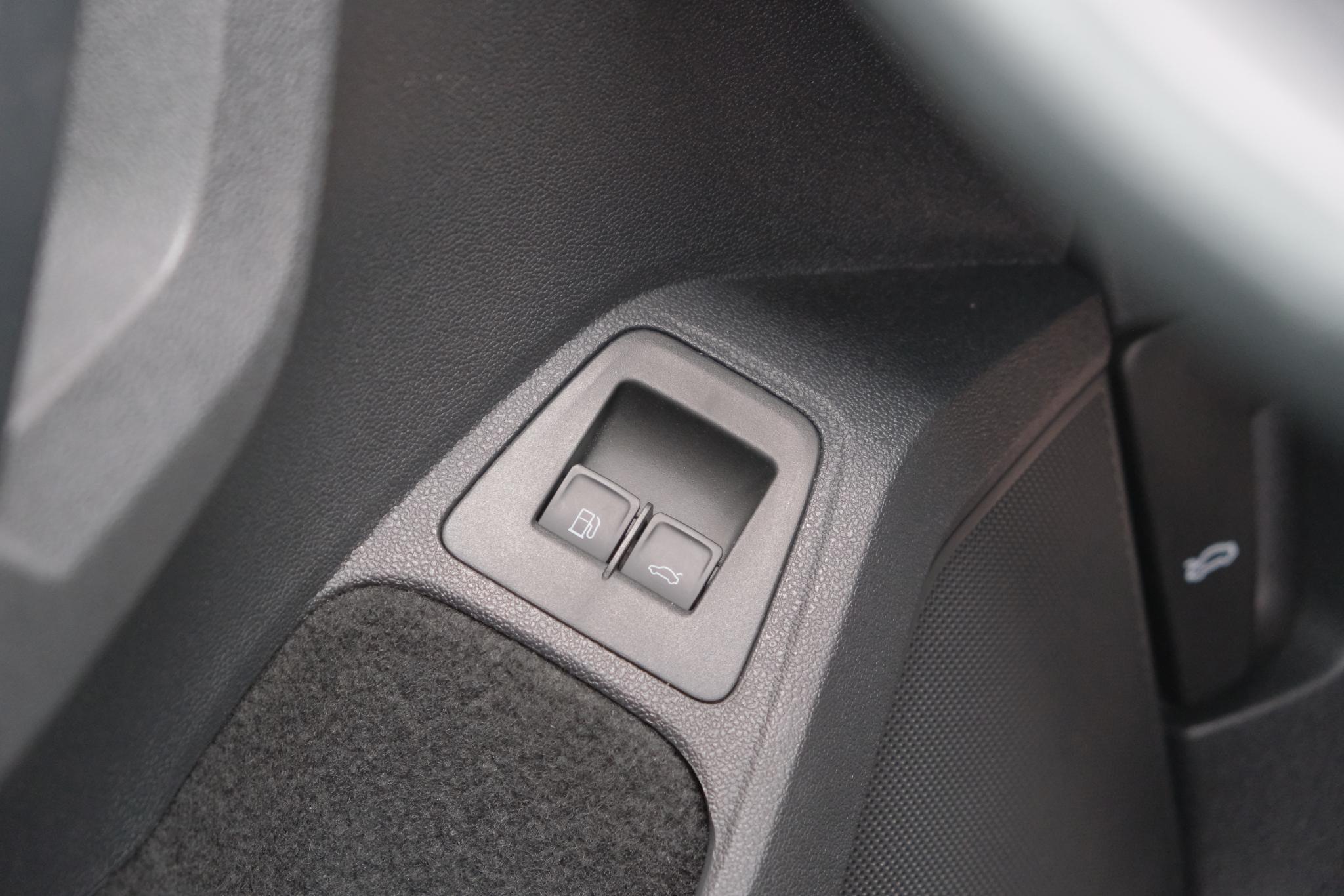 Volkswagen Tiguan 1.4 TSi eHybrid 245pk DSG R-Line Business | Navi | App Connect | Adaptive Cruise | Matrix LED | | Keyless | Camera | Elektrische Achterklep afbeelding 22