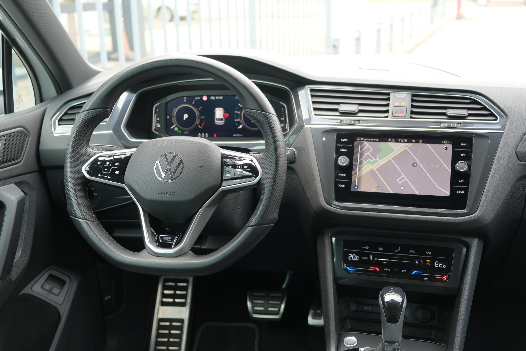 Volkswagen Tiguan 1.4 TSi eHybrid 245pk DSG R-Line Business | Navi | App Connect | Adaptive Cruise | Matrix LED | | Keyless | Camera | Elektrische Achterklep afbeelding 7