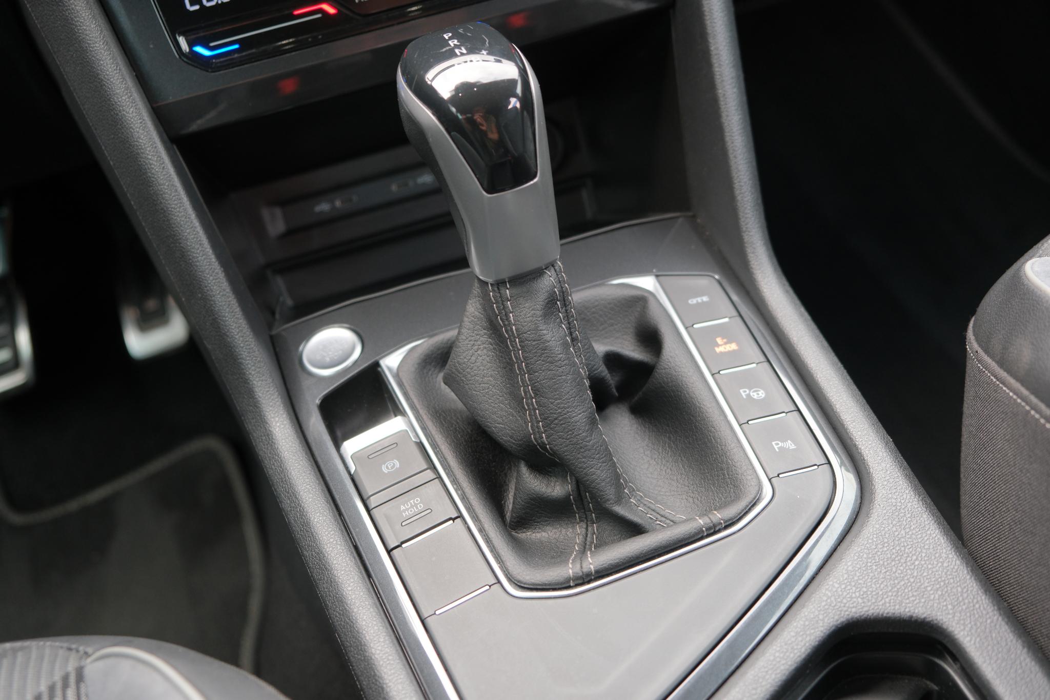 Volkswagen Tiguan 1.4 TSi eHybrid 245pk DSG R-Line Business | Navi | App Connect | Adaptive Cruise | Matrix LED | | Keyless | Camera | Elektrische Achterklep afbeelding 14