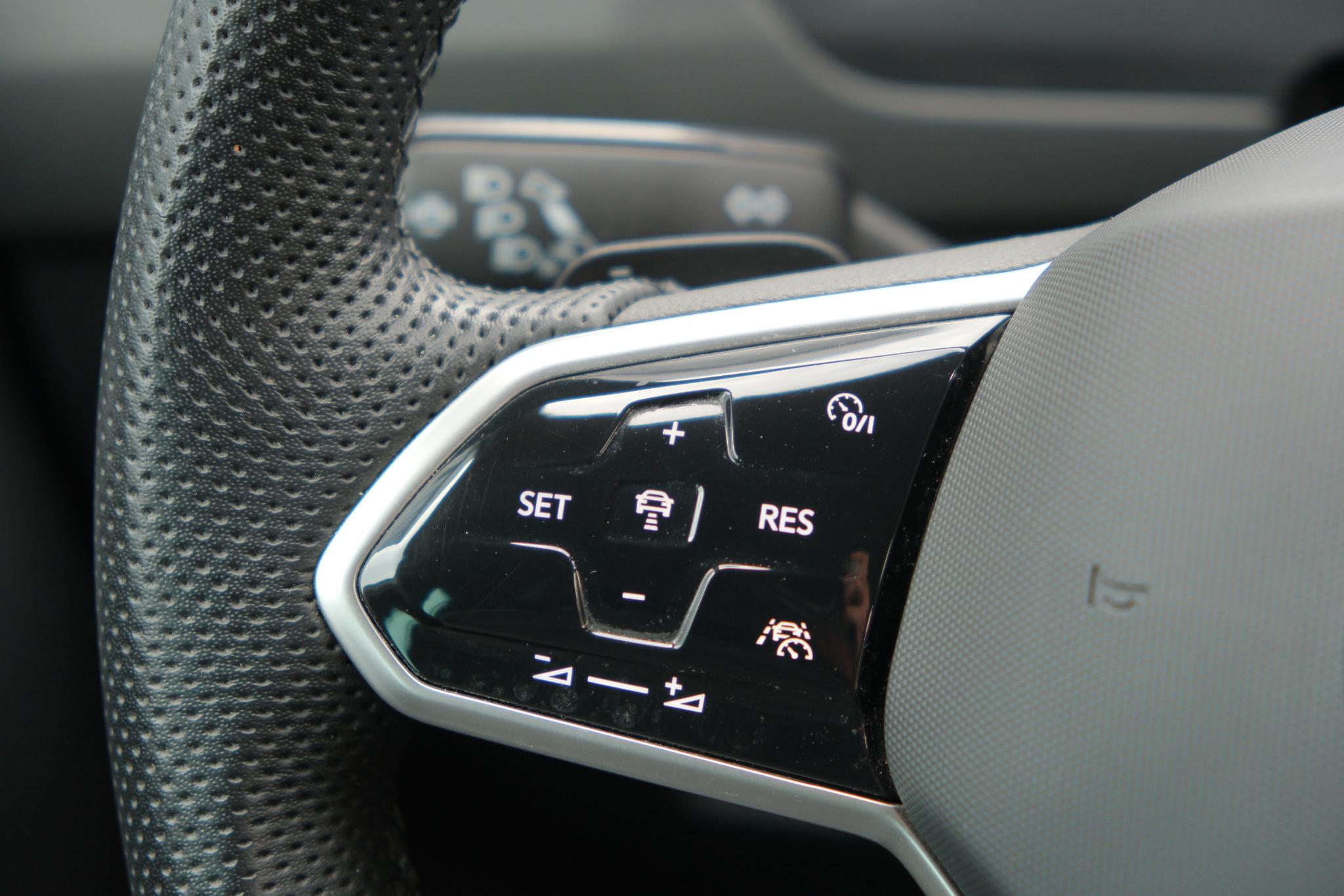 Volkswagen Tiguan 1.4 TSi eHybrid 245pk DSG R-Line Business | Navi | App Connect | Adaptive Cruise | Matrix LED | | Keyless | Camera | Elektrische Achterklep afbeelding 15