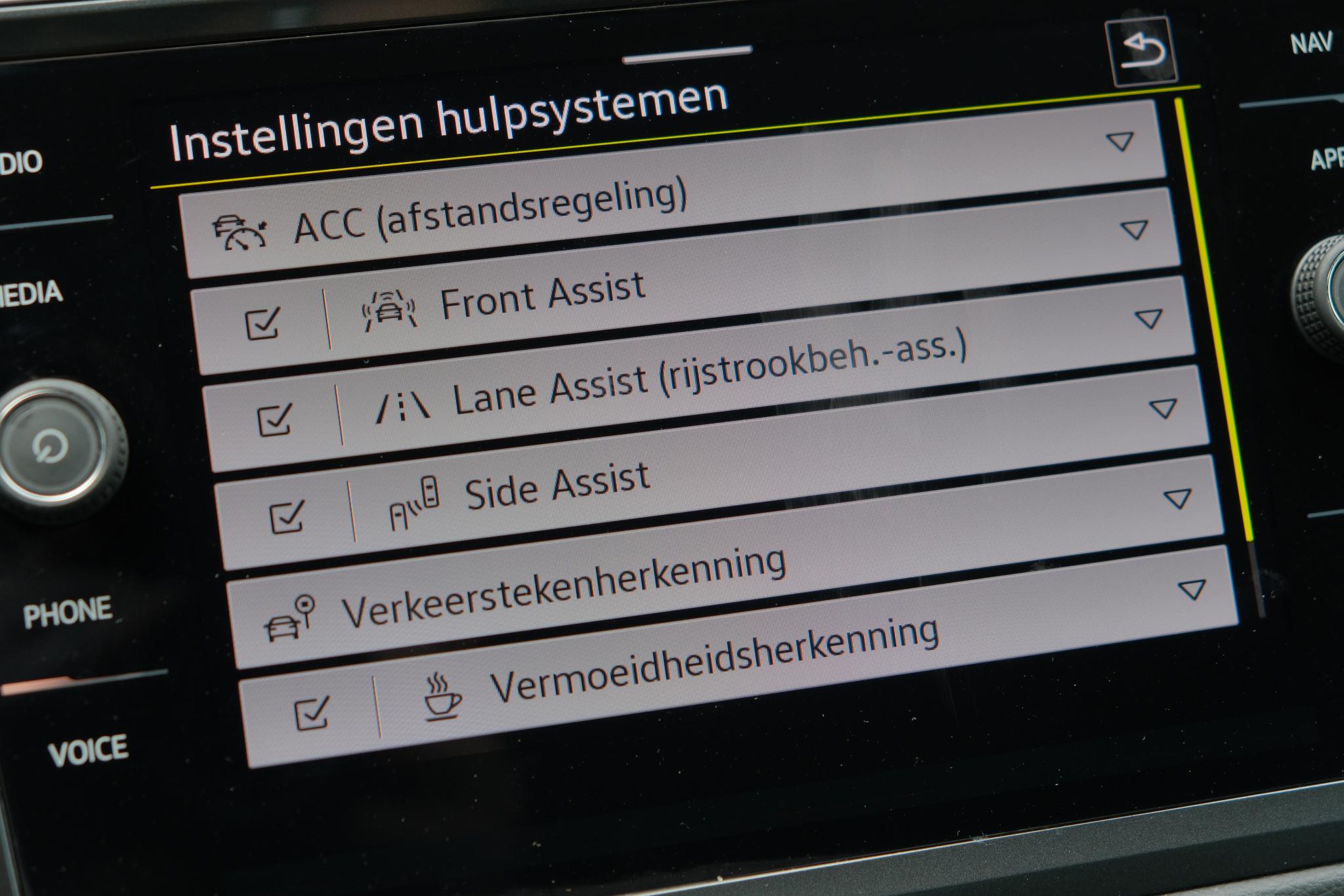 Volkswagen Tiguan 1.4 TSi eHybrid 245pk DSG R-Line Business | Navi | App Connect | Adaptive Cruise | Matrix LED | | Keyless | Camera | Elektrische Achterklep afbeelding 17