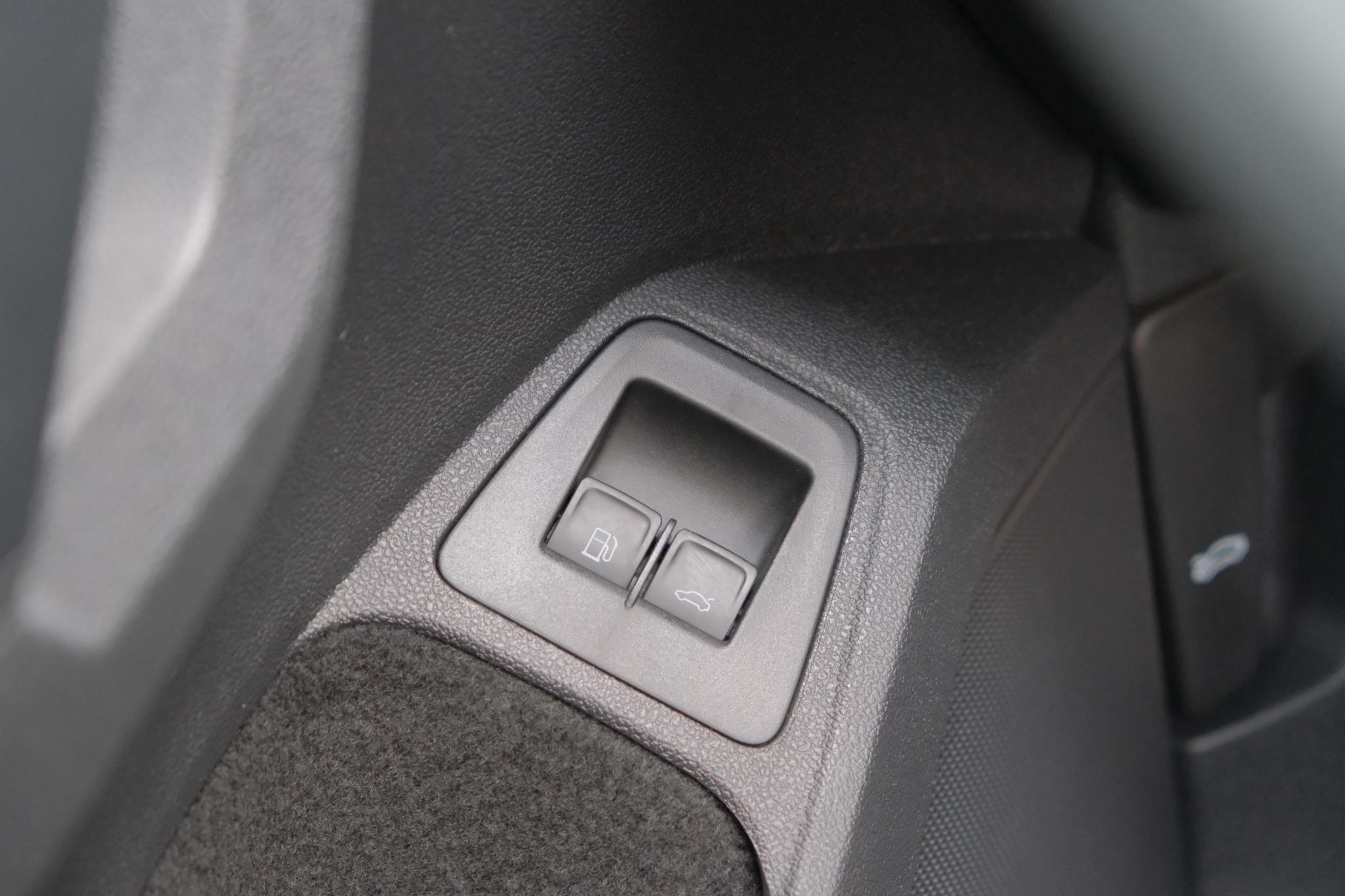 Volkswagen Tiguan 1.4 TSi eHybrid 245pk DSG R-Line Business | Navi | App Connect | Adaptive Cruise | Matrix LED | | Keyless | Camera | Elektrische Achterklep afbeelding 23