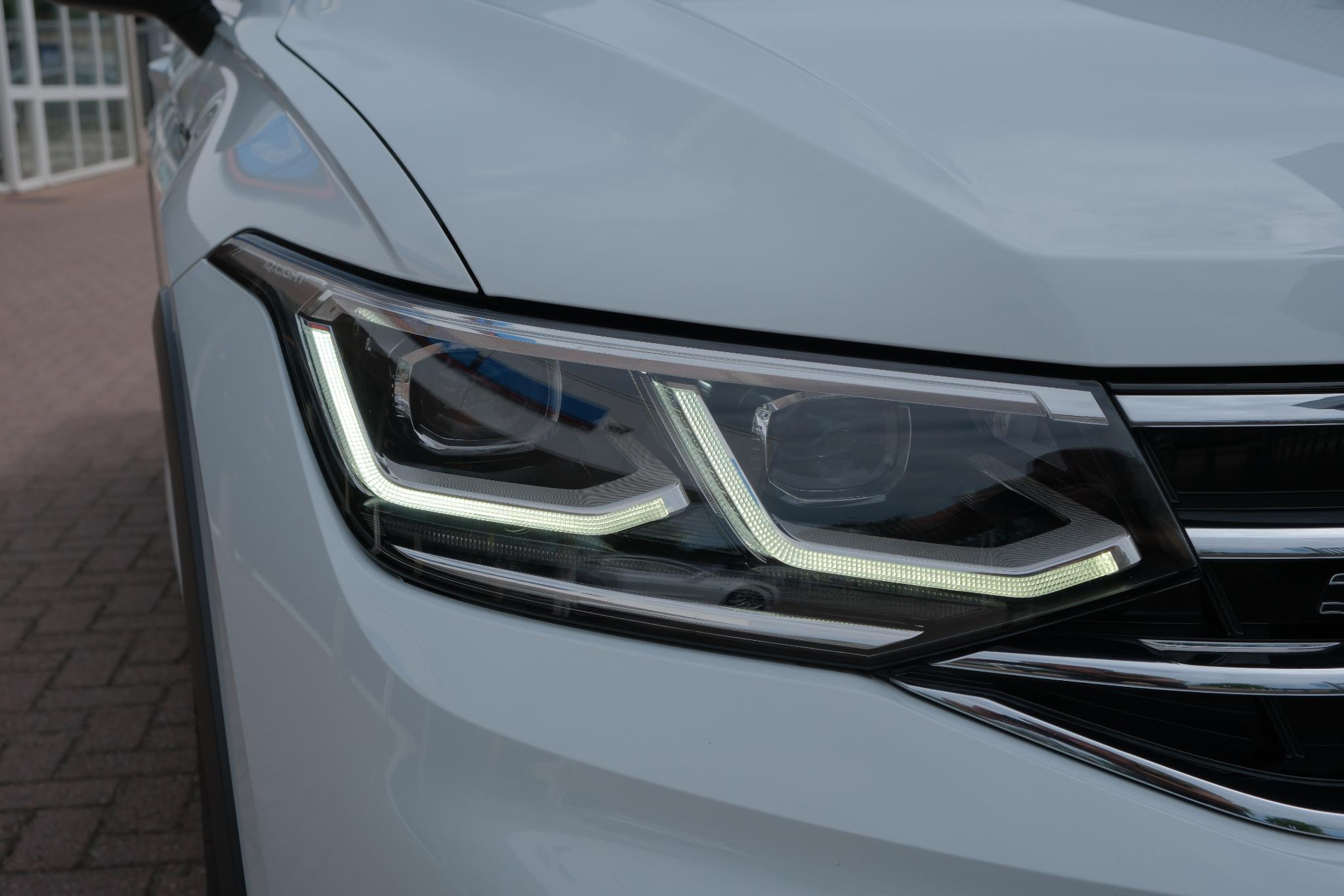 Volkswagen Tiguan 1.4 TSi eHybrid 245pk DSG R-Line Business | Navi | App Connect | Adaptive Cruise | Matrix LED | | Keyless | Camera | Elektrische Achterklep afbeelding 24