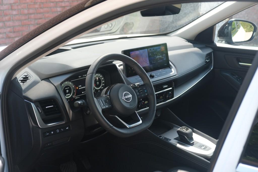 Nissan QASHQAI 1.3 MHEV 158pk Xtronic N-Connecta | Navi | App Connect | Adaptive Cruise | Keyless | 360° Camera | Panoramadak | Elektrische Achterklep | Cold Pack afbeelding 7