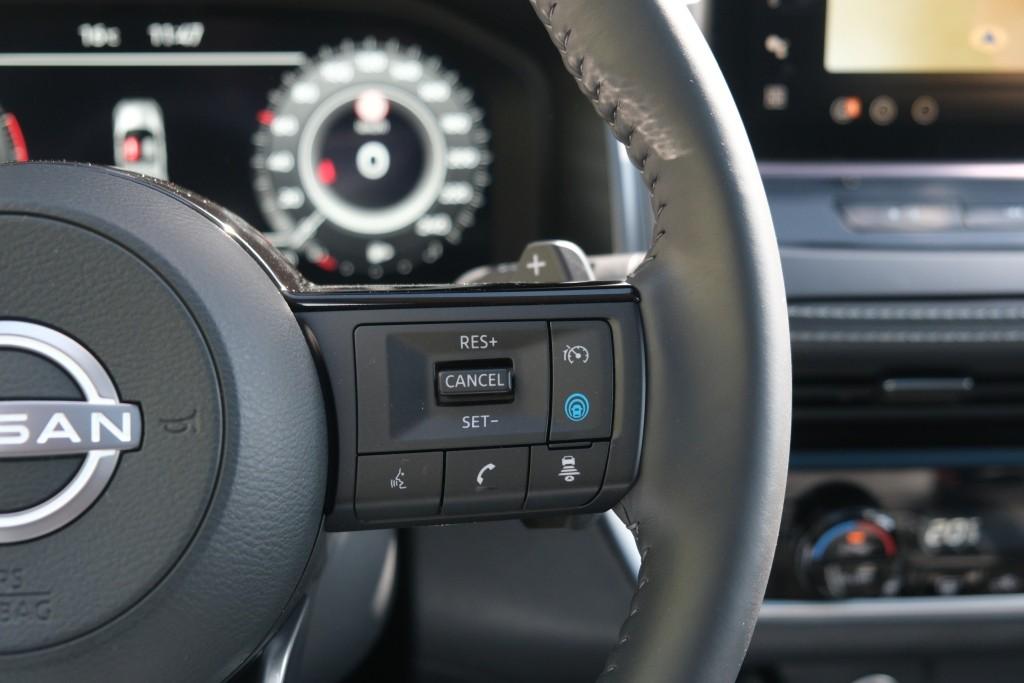 Nissan QASHQAI 1.3 MHEV 158pk Xtronic N-Connecta | Navi | App Connect | Adaptive Cruise | Keyless | 360° Camera | Panoramadak | Elektrische Achterklep | Cold Pack afbeelding 9
