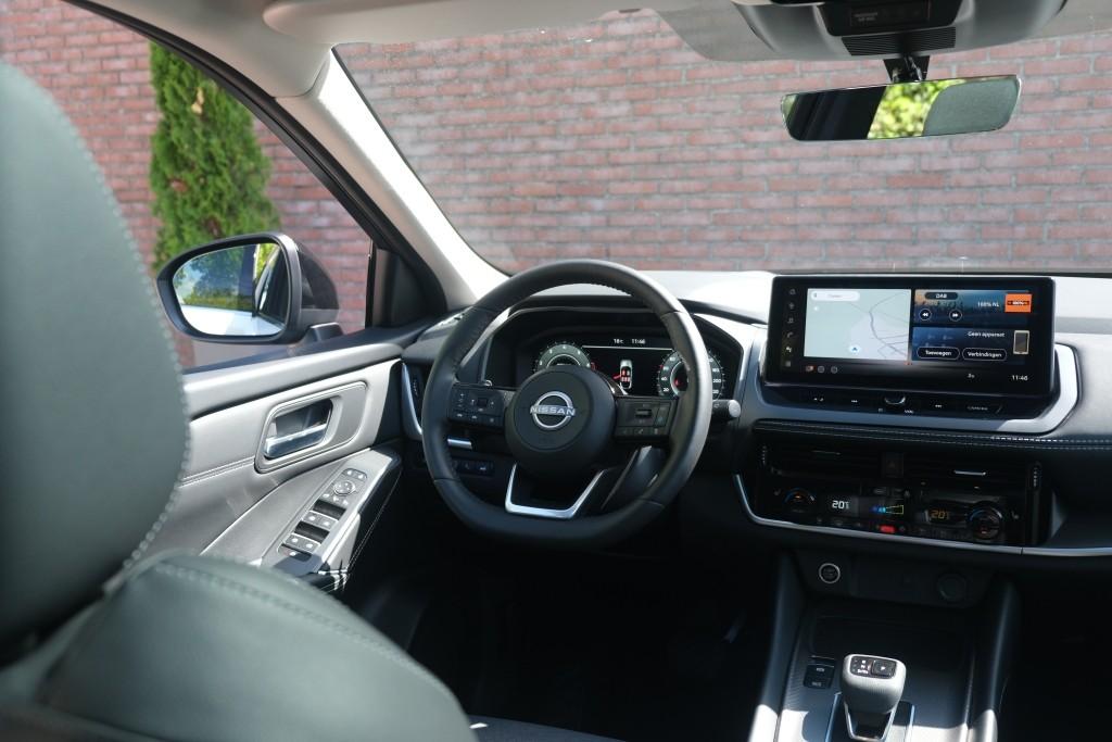 Nissan QASHQAI 1.3 MHEV 158pk Xtronic N-Connecta | Navi | App Connect | Adaptive Cruise | Keyless | 360° Camera | Panoramadak | Elektrische Achterklep | Cold Pack afbeelding 11