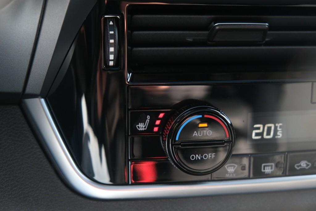 Nissan QASHQAI 1.3 MHEV 158pk Xtronic N-Connecta | Navi | App Connect | Adaptive Cruise | Keyless | 360° Camera | Panoramadak | Elektrische Achterklep | Cold Pack afbeelding 19