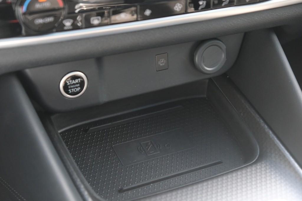 Nissan QASHQAI 1.3 MHEV 158pk Xtronic N-Connecta | Navi | App Connect | Adaptive Cruise | Keyless | 360° Camera | Panoramadak | Elektrische Achterklep | Cold Pack afbeelding 20