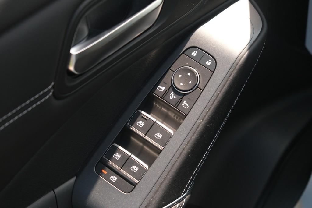 Nissan QASHQAI 1.3 MHEV 158pk Xtronic N-Connecta | Navi | App Connect | Adaptive Cruise | Keyless | 360° Camera | Panoramadak | Elektrische Achterklep | Cold Pack afbeelding 23