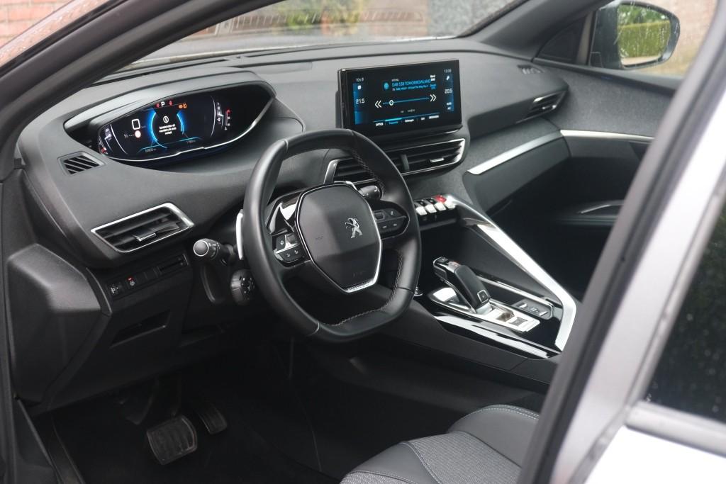 Peugeot 5008 1.2 PureTech 130pk EAT8 Allure | Navi | App Connect | Climate | Cruise | Keyless | Dodehoek afbeelding 8