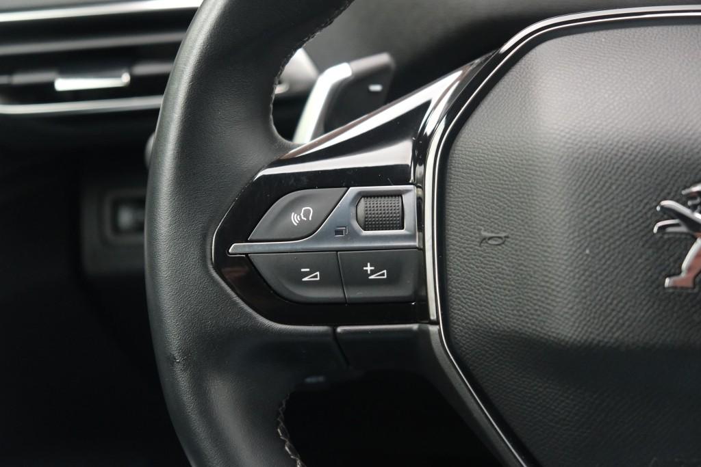 Peugeot 5008 1.2 PureTech 130pk EAT8 Allure | Navi | App Connect | Climate | Cruise | Keyless | Dodehoek afbeelding 9