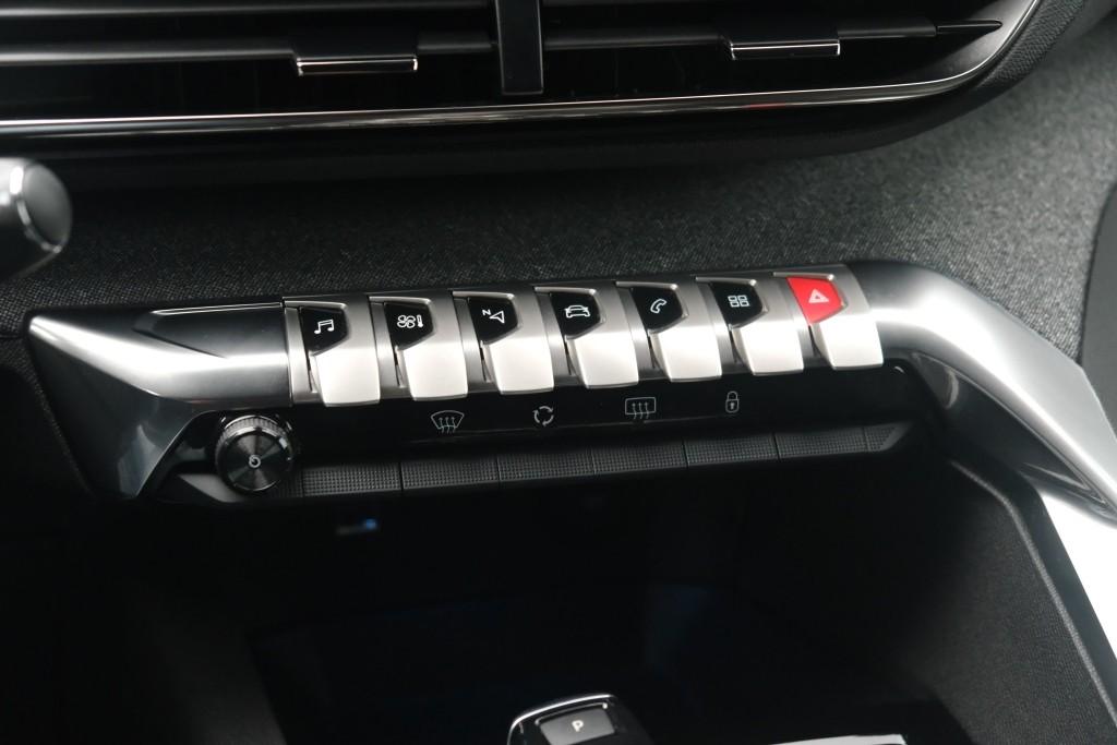 Peugeot 5008 1.2 PureTech 130pk EAT8 Allure | Navi | App Connect | Climate | Cruise | Keyless | Dodehoek afbeelding 21