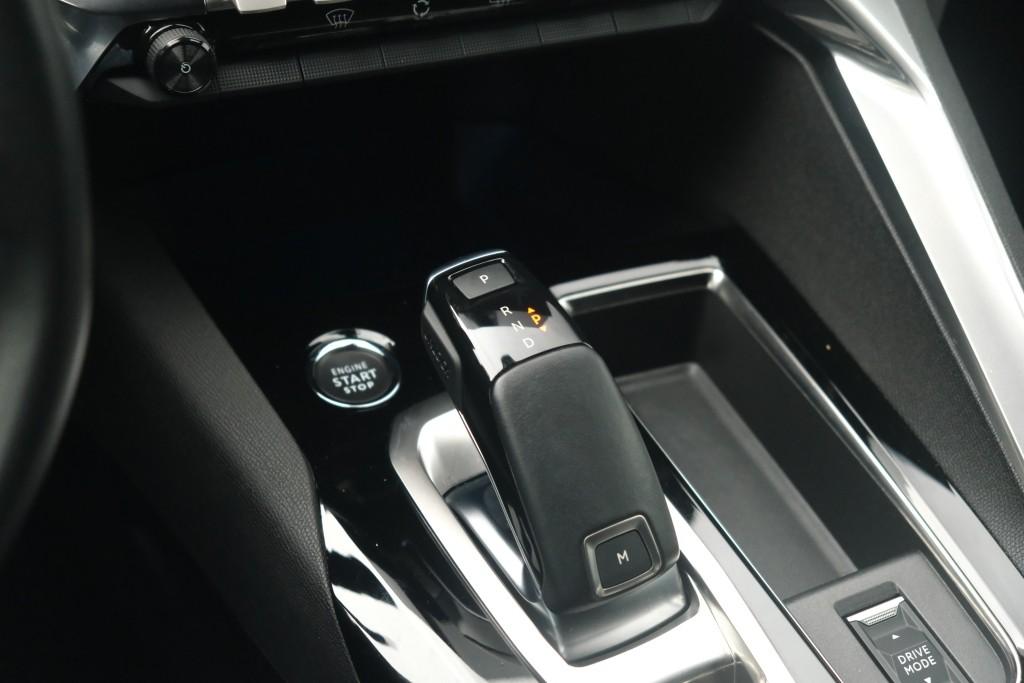 Peugeot 5008 1.2 PureTech 130pk EAT8 Allure | Navi | App Connect | Climate | Cruise | Keyless | Dodehoek afbeelding 23