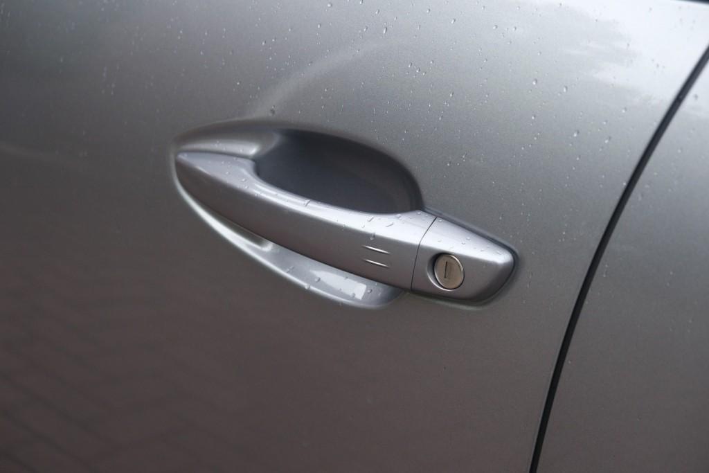 Peugeot 5008 1.2 PureTech 130pk EAT8 Allure | Navi | App Connect | Climate | Cruise | Keyless | Dodehoek afbeelding 26