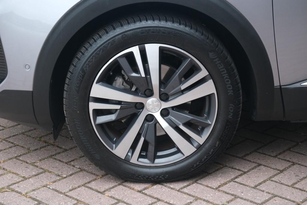 Peugeot 5008 1.2 PureTech 130pk EAT8 Allure | Navi | App Connect | Climate | Cruise | Keyless | Dodehoek afbeelding 28