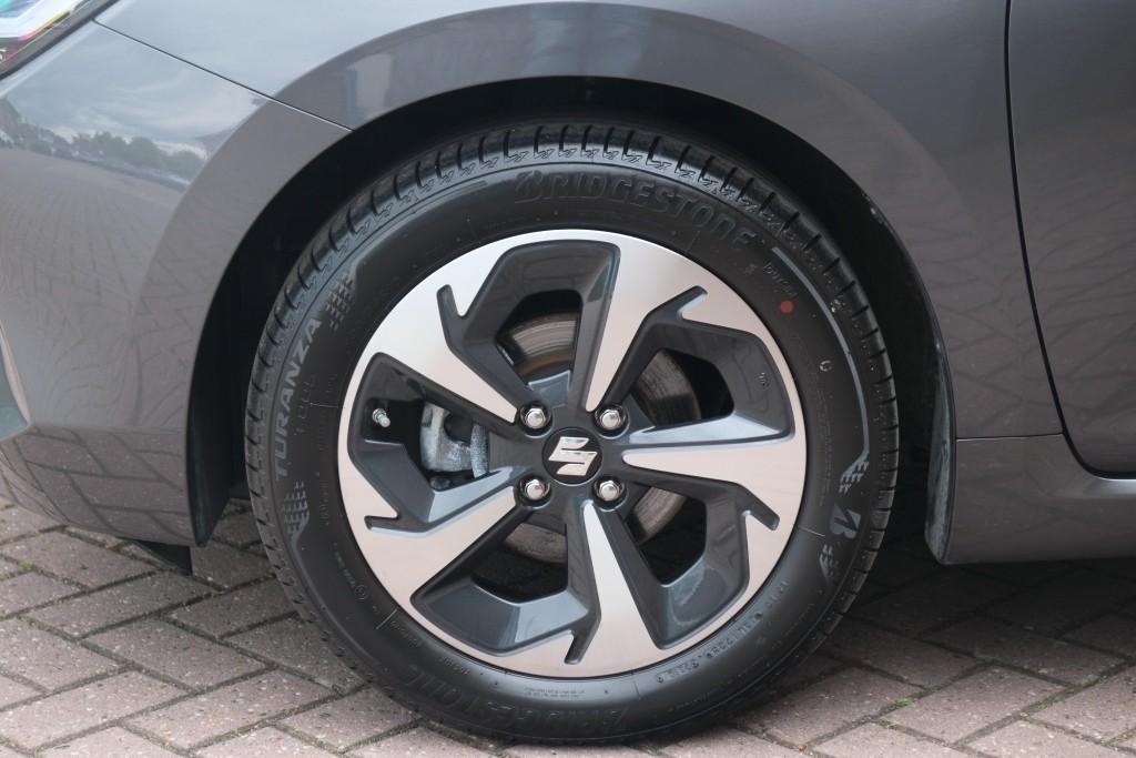 Suzuki Swift 1.2 83pk Style Smart Hybrid | Navi | App Connect | Climate | Adaptive Cruise | Camera | Keyless | Stoelverwarming afbeelding 24