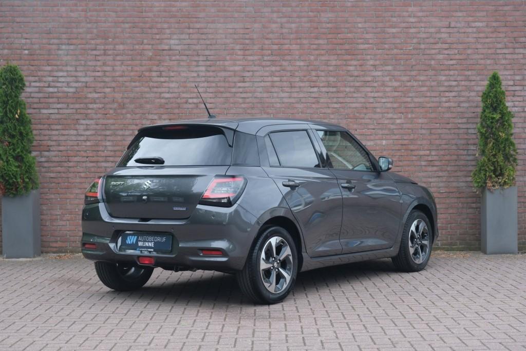 Suzuki Swift 1.2 83pk Style Smart Hybrid | Navi | App Connect | Climate | Adaptive Cruise | Camera | Keyless | Stoelverwarming afbeelding 26
