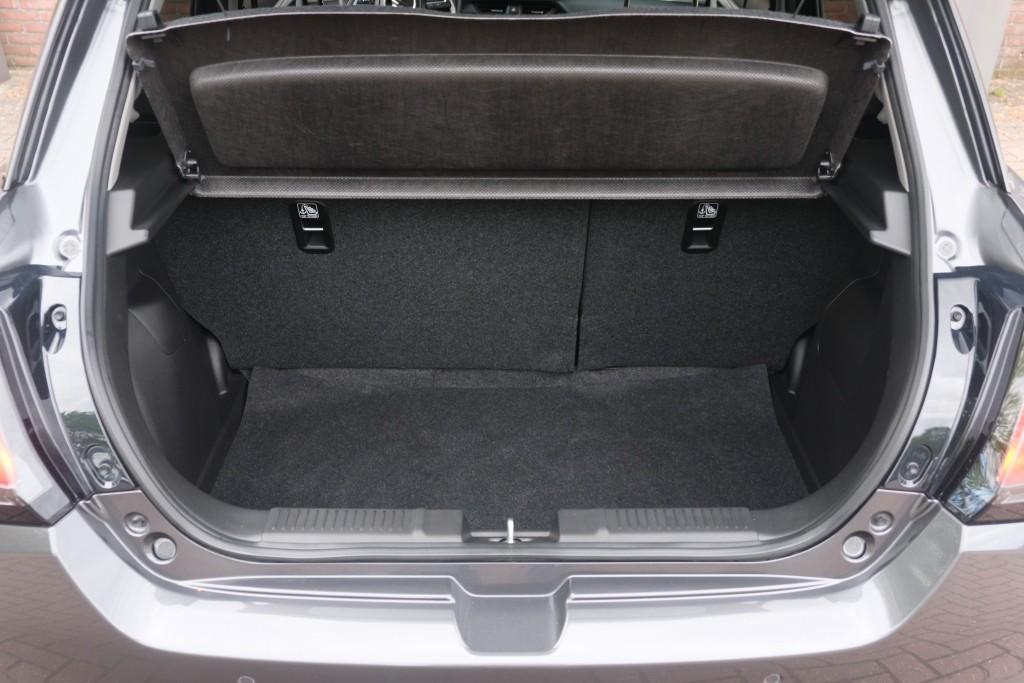 Suzuki Swift 1.2 83pk Style Smart Hybrid | Navi | App Connect | Climate | Adaptive Cruise | Camera | Keyless | Stoelverwarming afbeelding 27
