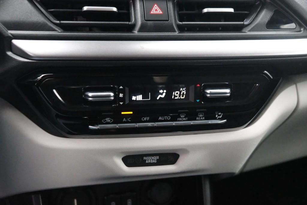 Suzuki Swift 1.2 83pk Style Smart Hybrid | Navi | App Connect | Climate | Adaptive Cruise | Camera | Keyless | Stoelverwarming afbeelding 17