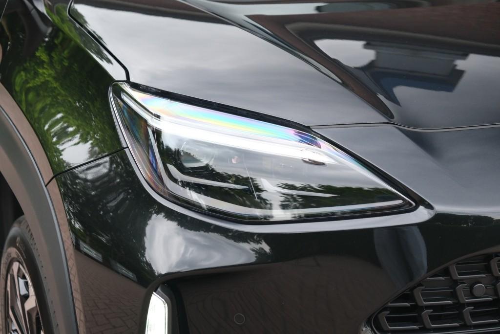 Toyota Yaris Cross 1.5 Hybrid 115pk CVT Dynamic | Comfort Pack | App Connect | Adaptive Cruise | Full LED | Camera | Keyless | Blind Spot | Stoelverwarming afbeelding 2