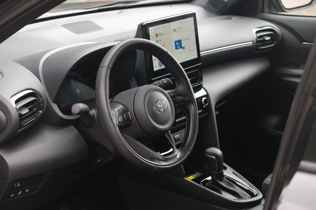 Toyota Yaris Cross 1.5 Hybrid 115pk CVT Dynamic | Comfort Pack | App Connect | Adaptive Cruise | Full LED | Camera | Keyless | Blind Spot | Stoelverwarming afbeelding 8