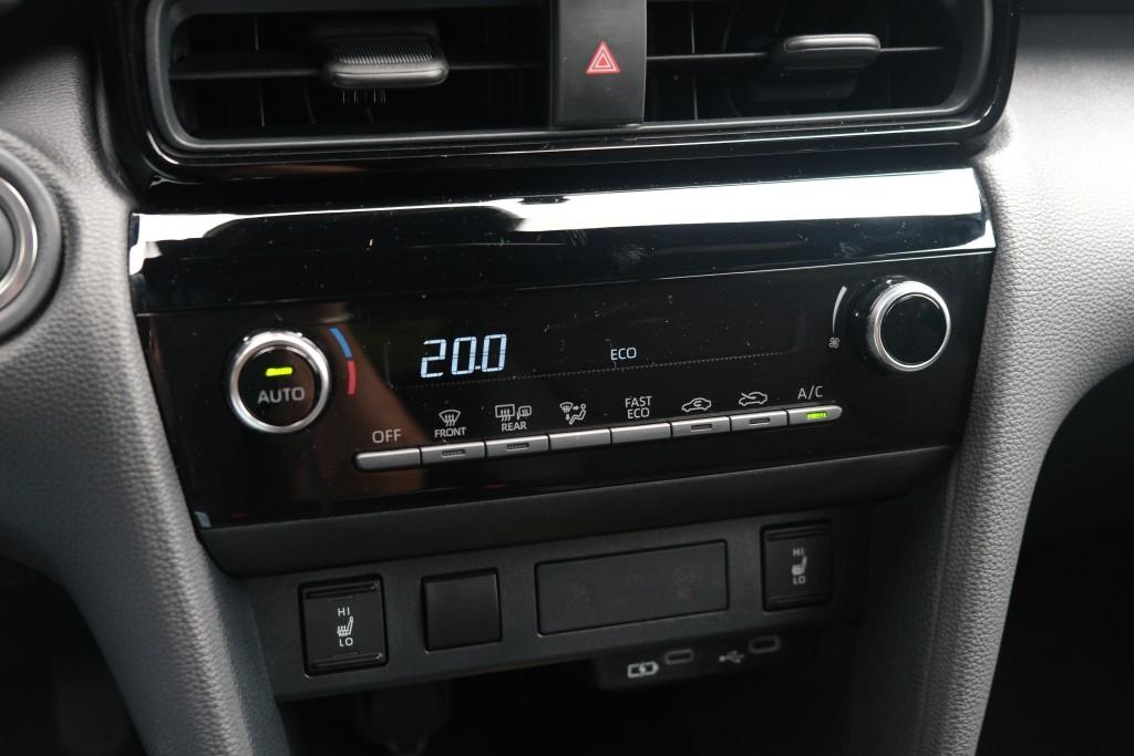 Toyota Yaris Cross 1.5 Hybrid 115pk CVT Dynamic | Comfort Pack | App Connect | Adaptive Cruise | Full LED | Camera | Keyless | Blind Spot | Stoelverwarming afbeelding 21