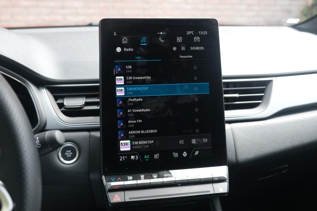 Renault Captur 1.8 E-Tech full hybrid 160pk techno | Navi | App Connect | Climate | Adaptive Cruise | Keyless | Camera | Winter Pakket afbeelding 17