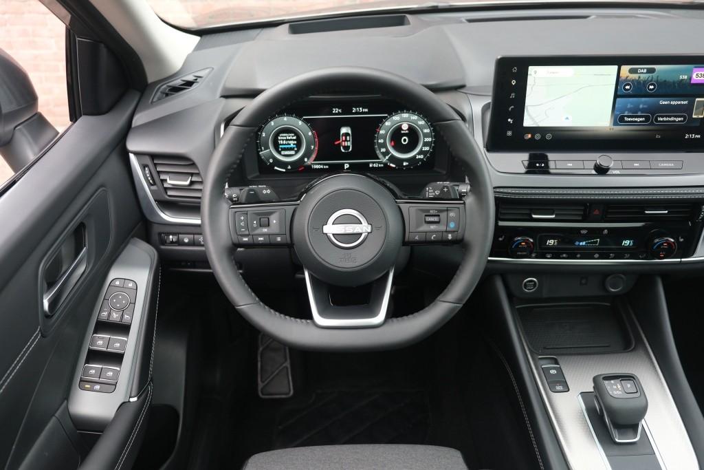 Nissan QASHQAI 1.3 MHEV 158pk Xtronic N-Connecta | Navi | App Connect | Adaptive Cruise | Panoramadak | Keyless | 360° Camera | Elektrische Achterklep | Cold Pack afbeelding 16