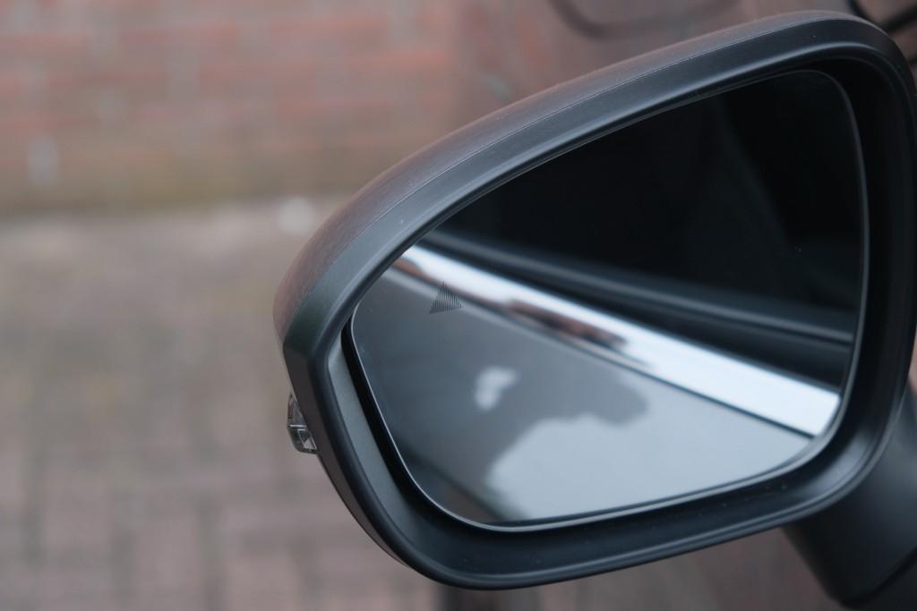 Nissan QASHQAI 1.3 MHEV 158pk Xtronic N-Connecta | Navi | App Connect | Adaptive Cruise | Panoramadak | Keyless | 360° Camera | Elektrische Achterklep | Cold Pack afbeelding 30