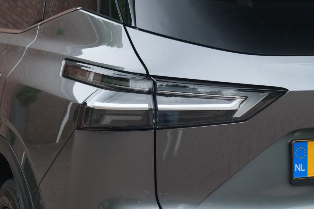 Nissan QASHQAI 1.3 MHEV 158pk Xtronic N-Connecta | Navi | App Connect | Adaptive Cruise | Panoramadak | Keyless | 360° Camera | Elektrische Achterklep | Cold Pack afbeelding 33