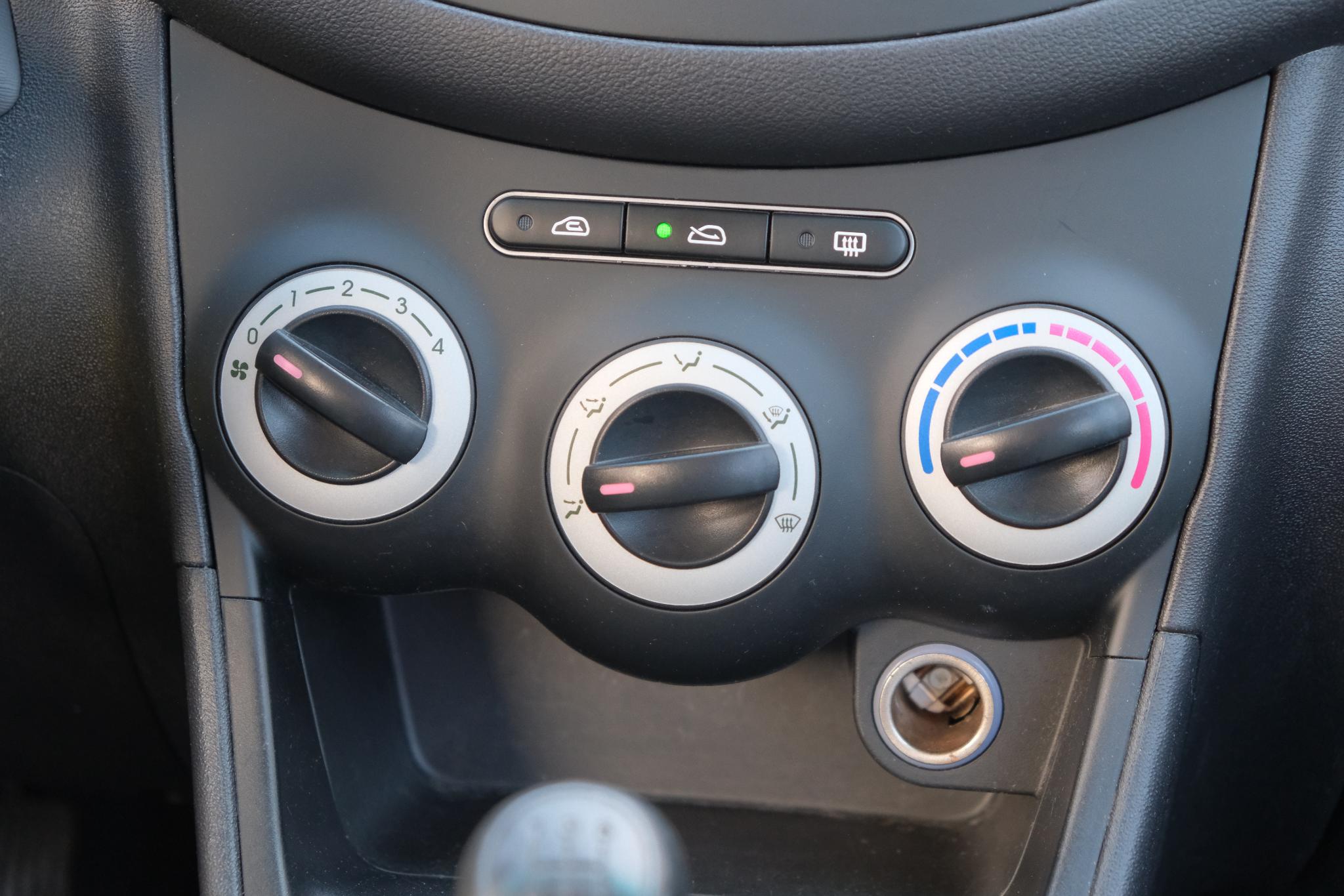 Hyundai i10 1.1 67pk Active | Elektr. ramen | Radio-CD | Nwe Distributieriem afbeelding 11