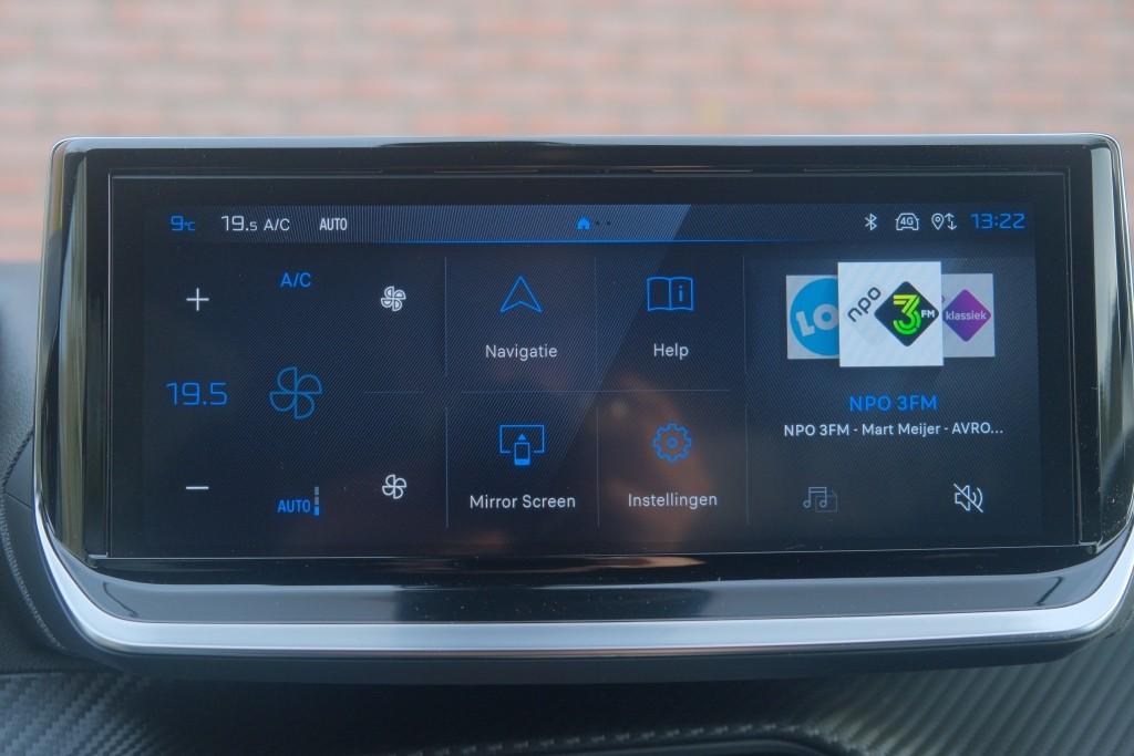Peugeot 2008 1.2 Hybrid 145pk e-DCS6 Allure | Navi | App Connect | Adaptive Cruise | Camera | Blind Spot | PDC afbeelding 16